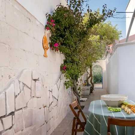Holiday home Casa Tulipano 1 Sx A 200 Mt Dal Mare Di Torre Colimena